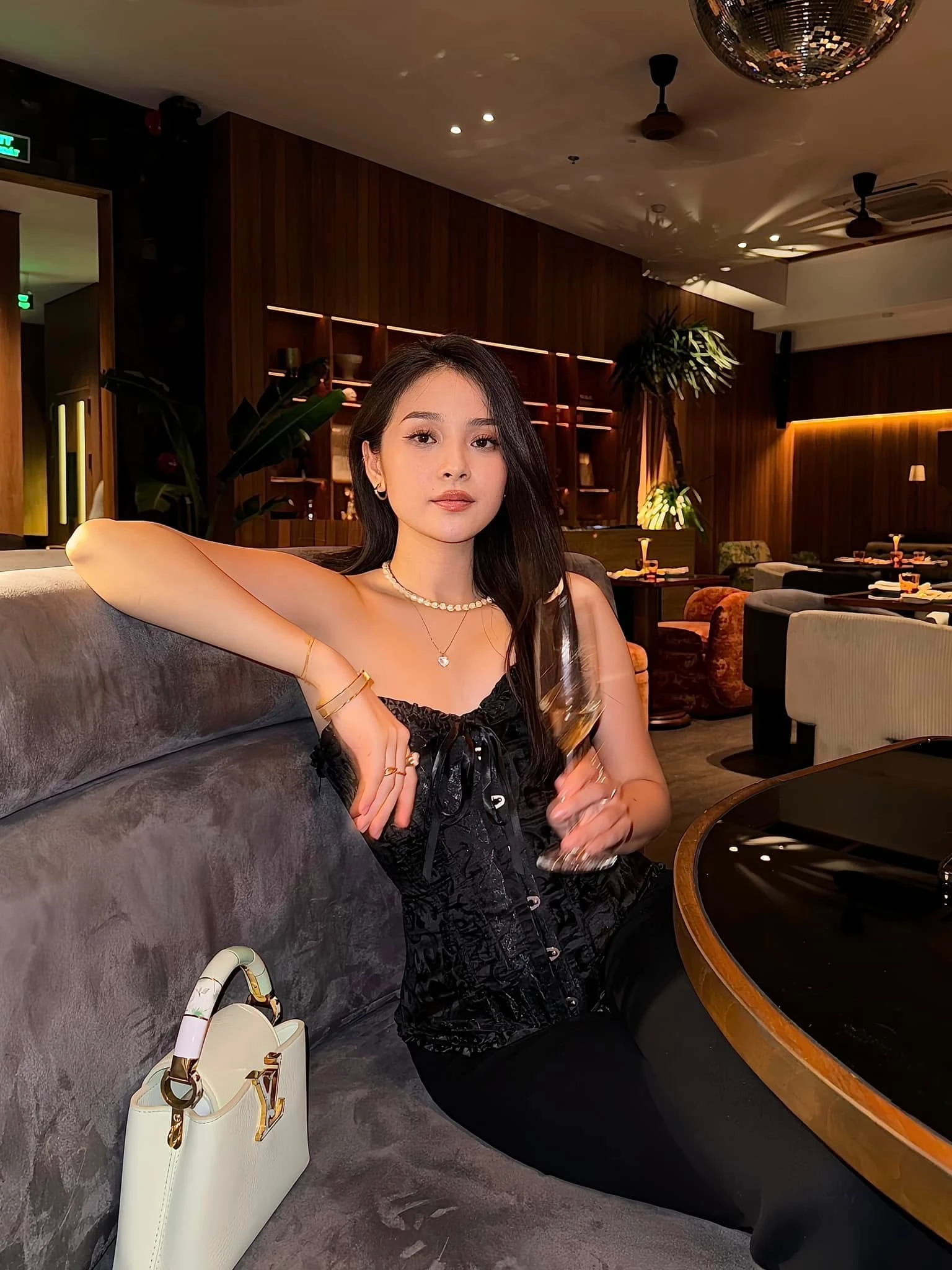 Lê tam triều dâng 4